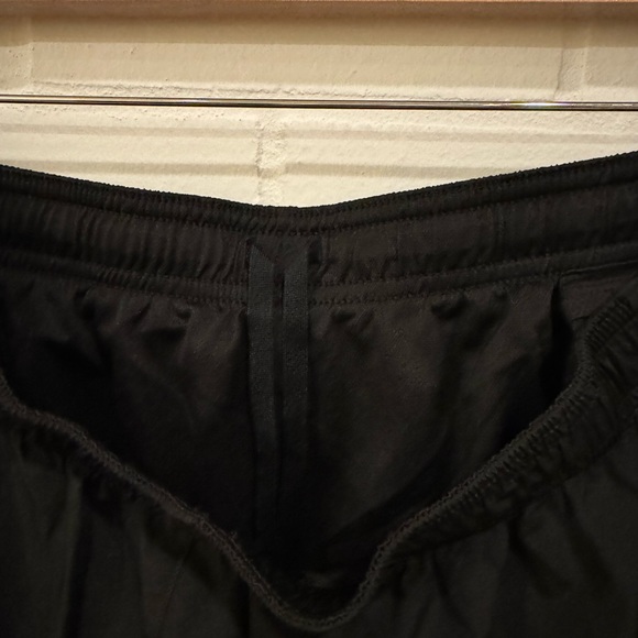 New Balance Men’s Workout Shorts - Picture 5 of 6